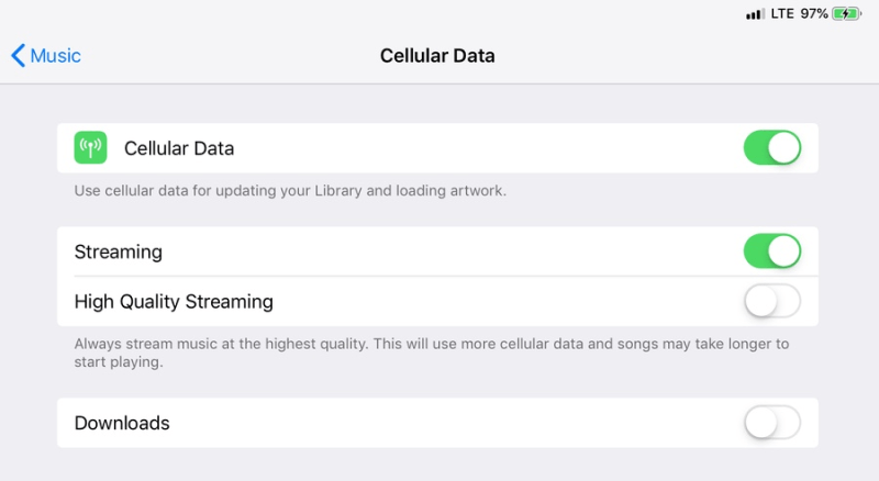 モバイルデータ通信」を見つけてタップする