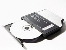 車の中でオーディオブックを聴くためにCDドライブを使用する